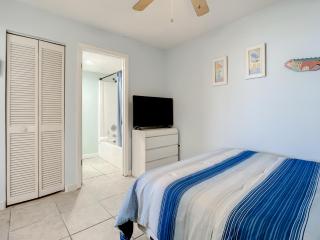 OceanFront Condo - Pool, BBQ, Steps from Flagler Ave - New Smyrna Beach - 5