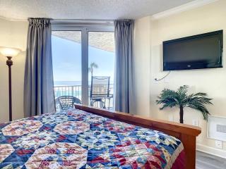 OceanView Beachfront Condo, Pool & Near Flagler Ave - New Smyrna Beach - 8