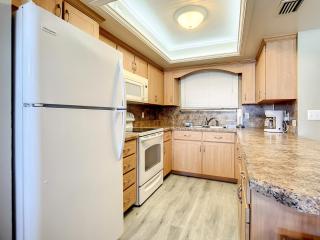 OceanView Beachfront Condo, Pool & Near Flagler Ave - New Smyrna Beach - 5