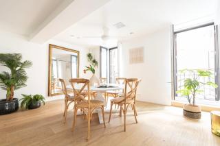 8 balconies Heart of the old town - 9