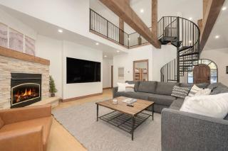 Luxury Mountain Retreat - 7