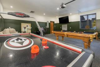 Luxury Mountain Retreat - 3