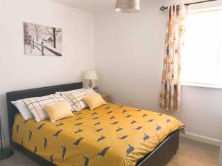 Central Stylish 2Bedroom Apt with FREE PARKING - Liverpool - 7