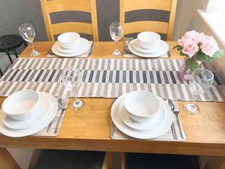 Central Stylish 2Bedroom Apt with FREE PARKING - Liverpool - 6