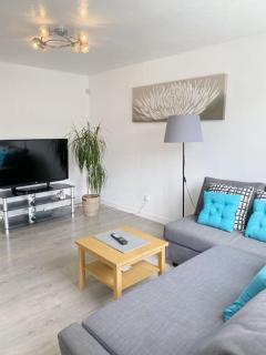 Central Stylish 2Bedroom Apt with FREE PARKING - Liverpool - 9