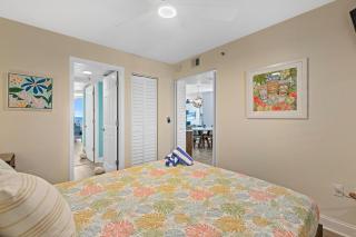 Updated Oceanfront Condo! Pool, Beach & steps from Flagler Ave - New Smyrna Beach - 5