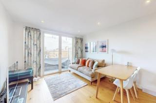 Lovely Apartment with Balcony - 3 min to Station - Londra - 9