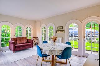 Historic Mamaroneck Guest House - Walk to Harbor! - - 0