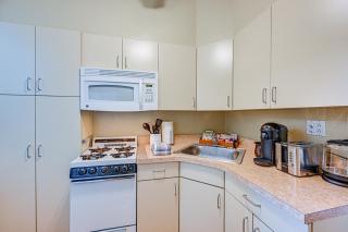Historic Mamaroneck Guest House - Walk to Harbor! - - 3