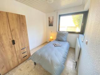 K41 - Haus mit Garten - Max 8 Personen - ab 5 Nächte - Perfekt für Geschäftsreisende,Teams,Monteure I Messe I A81 I Stuttgart - 9