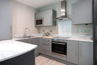 Stunning 2BR next to the City Airport BHD - Free Parking - Belfast - 5