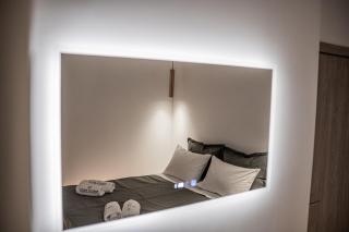 White Note Luxury Suites - Perivolos - 5