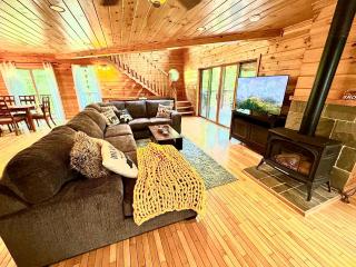 On Mountain Time, near casino and golf - Whittier - 5