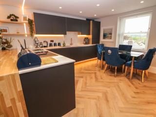 Netherdale Penthouse - 3