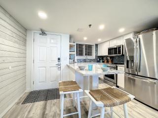 Gorgeous Oceanfront Condo - Beach, Pool & Steps to Flagler Ave - New Smyrna Beach - 0