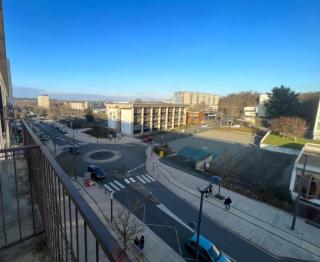 chambre confort dans un logement partagé à 10 minute du circuit 24h - Allonnes - 1