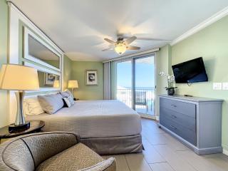 Beachfront Oceanview Condo - Pool, BBQ & Steps to Flagler Ave - New Smyrna Beach - 8