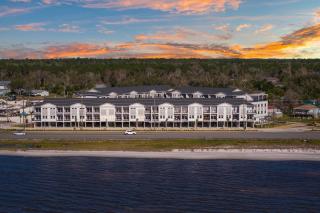 Port Paradise - Highland View - 5