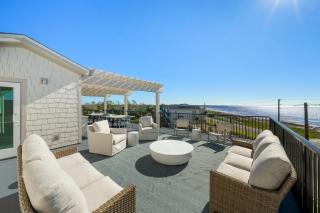 Port Paradise - Highland View - 2