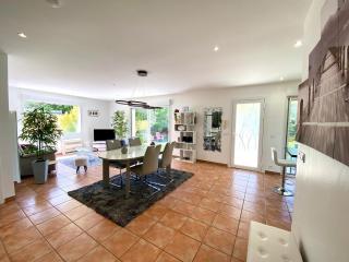 Confort et Détente à Mèze: Villa avec Jardin, 3 Chambres, Climatisation et Wifi - FR-1-604-1 - Mèze - 9