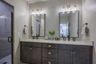Luxury 3-Bedroom Townhome - Spectacular Views - Omaha - 7