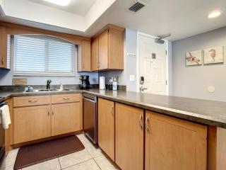 Oceanfront Condo - Pool, Beach & Steps from Flagler Ave - New Smyrna Beach - 5