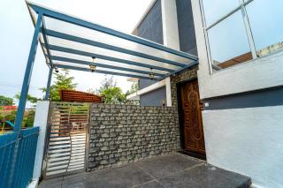 LA Castle by Cosmos Stays - Lonavala - 8