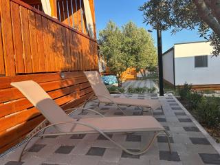 Rose Diamond Villa - cosy, large, family mobile home, free wifi and parking - Pakoštane - 2