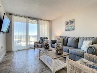 Oceanfront with Beach, Pool, BBQ & Steps to Flagler Ave - New Smyrna Beach - 0