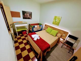 Girona Centro 7pax (3º) Parking* Car,Moto,Bike - Girona - 0
