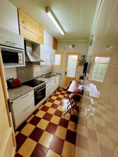 Girona Centro 7pax (3º) Parking* Car,Moto,Bike - 4