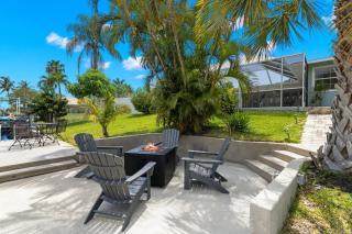 Modern Waterfront with Dock and Firepit - Cape Coral - 2