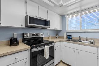 Oceanfront Family Beach Escape - Beachside, Pool & BBQ - New Smyrna Beach - 6