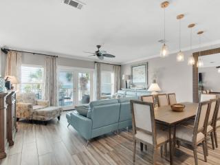 Pavilion Palms 104C by Newman-Dailey - 4