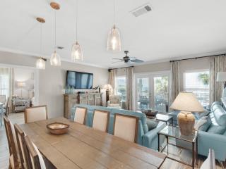 Pavilion Palms 104C by Newman-Dailey - 3