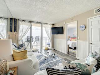 Oceanfront Condo with Pool, BBQ & Steps from Flagler Ave - New Smyrna Beach - 8