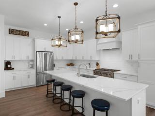 At Your Leisure Luxury Vacation Home by Newman-Dailey - 9