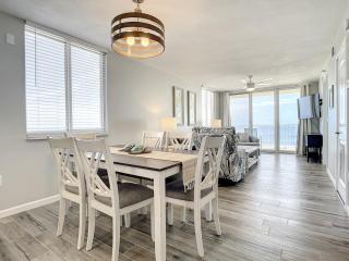 Beachfront Condo - OceanFront, Pool & Steps to Flagler Ave - New Smyrna Beach - 9