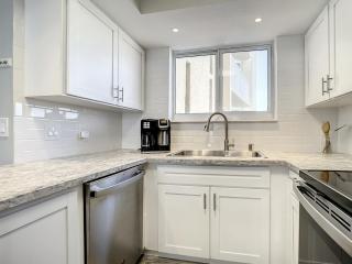 Beachfront Condo - OceanFront, Pool & Steps to Flagler Ave - New Smyrna Beach - 6