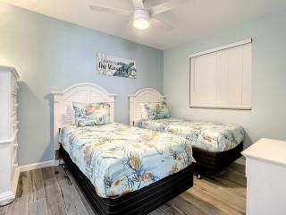 Beachfront Condo - OceanFront, Pool & Steps to Flagler Ave - New Smyrna Beach - 1
