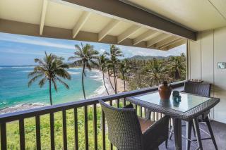 "Picturesque Oceanfront" Wailua Bay View Condo with an Coastline View - 0