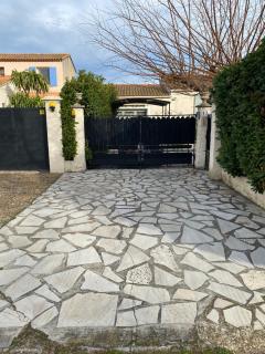 Maison dans village calme - Arles - 3