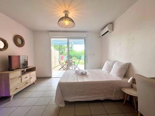 Grand studio de standing avec jardin et terrasse - Bourda - 7