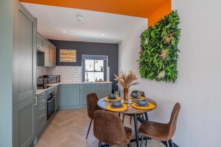 Central 3 Bedroom I 2 Bathroom I Next to Beach & shopping center - Brighton & Hove - 3