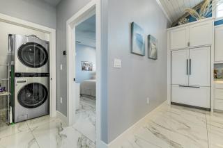 1 Mi to Beach Home in Old Town Port Aransas - 4