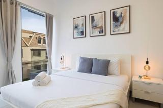 Large 1BR in JVC Sleeps 4 Rooftop, Pool & Gym - 5