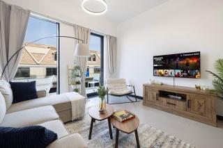 Large 1BR in JVC Sleeps 4 Rooftop, Pool & Gym - 9