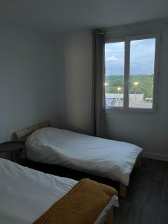 Logement spacieux à 15min de Paris - Free parking - Free wifi - 2