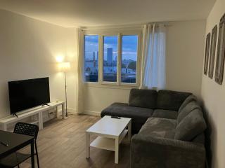 Logement spacieux à 15min de Paris - Free parking - Free wifi - 6