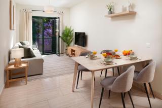 Amazing 2-bedroom apartment with free parking - 3